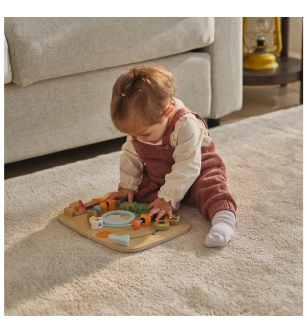Tavoletta Farmers Wooden Busy Board - Tiny Love