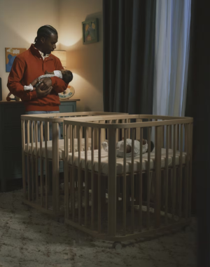 Stokke Nighti Mini Culla + 2 Set Lenzuola e Sacco Nanna in Omaggio